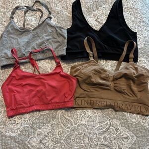 4 maternity bras: